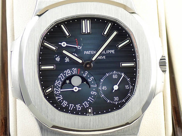 パテックフィリップ ノーチラス プチコンプリケーション Ref.5712/1A-001 ステンレススチール ブルー文字盤