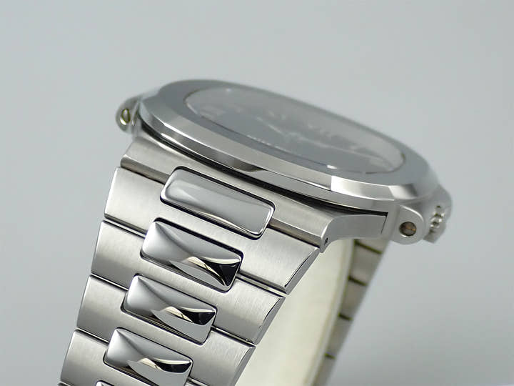 パテックフィリップ ノーチラス パワーリザーブ TIFFANY&CO. Ref.3710/1A-001 ステンレススチール ブラック文字盤