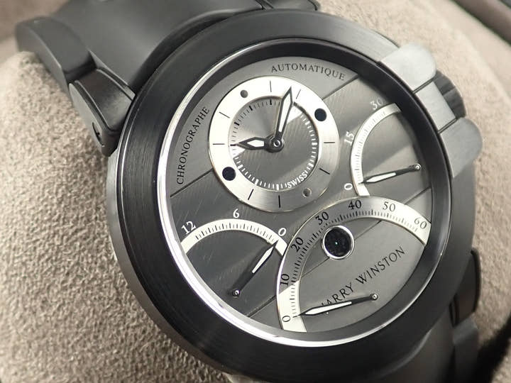 ハリーウィンストン オーシャン トリレトロ クロノグラフ Ref.OCEACT44ZZ006 グレー/シルバー文字盤 極美品 KJ6HP789
