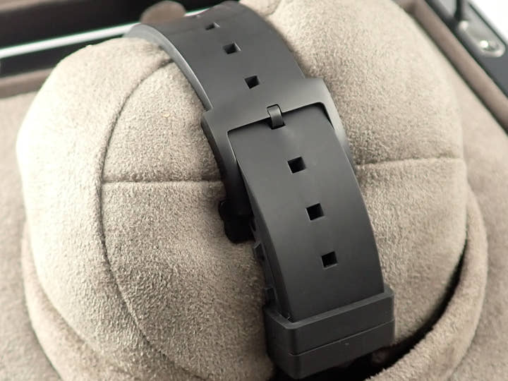 ハリーウィンストン オーシャン トリレトロ クロノグラフ Ref.OCEACT44ZZ006 グレー/シルバー文字盤 極美品 KJ6HP789