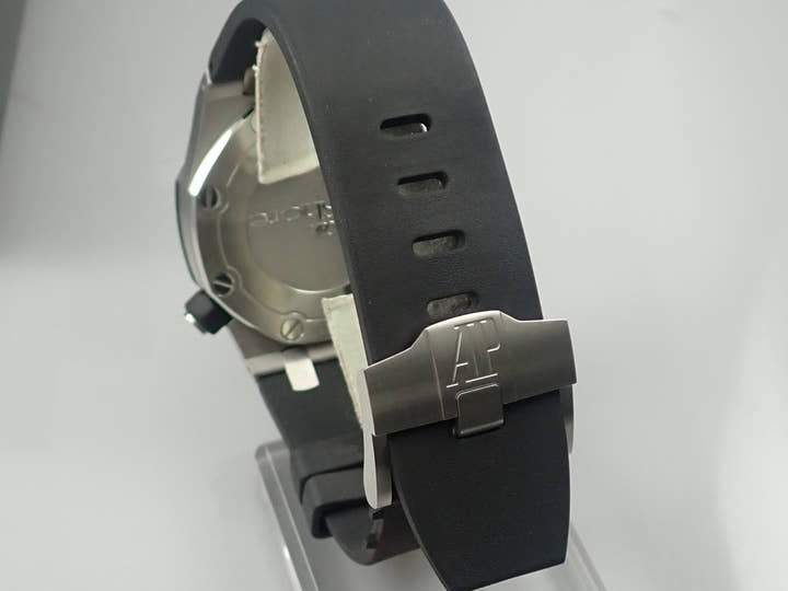 オーデマピゲ ロイヤルオーク Ref.15703ST.OO.A002CA.01 ブラック文字盤 美品 offshore-13