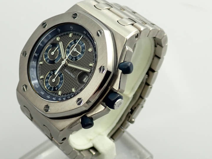 オーデマピゲ ロイヤルオーク オフショア クロノグラフ Ref.25721TI/O/1000TI/01 チタン グレー文字盤
