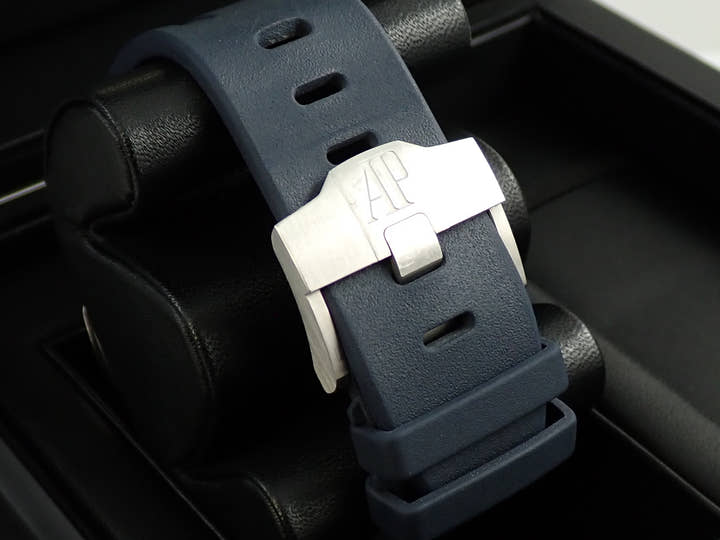 オーデマピゲ ロイヤルオーク オフショア ダイバー Ref.15710ST.OO.A010CA.01 ステンレススチール ホワイト文字盤