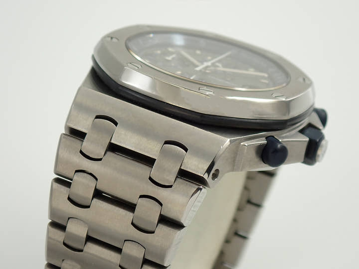 オーデマピゲ ロイヤルオーク オフショア クロノグラフ Ref.25721TI/O/1000TI/01 チタン グレー文字盤