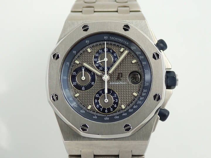 オーデマピゲ ロイヤルオーク オフショア クロノグラフ Ref.25721TI/O/1000TI/01 チタン グレー文字盤