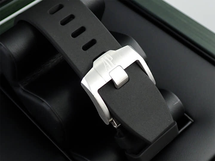 Audemars Piguet Royal Oak Offshore Chronograph <Warranty, Box, etc.>