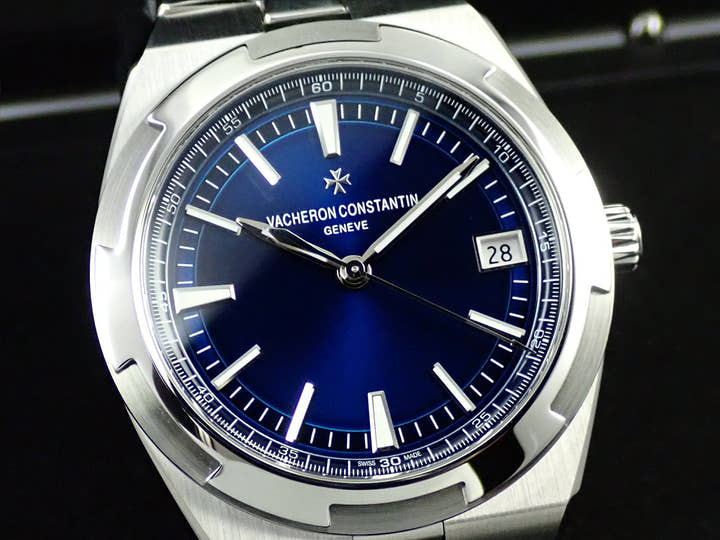 ヴァシュロンコンスタンタン オーヴァーシーズ Ref.4500V/110A-B128 ブルー文字盤 未使用 1A585565
