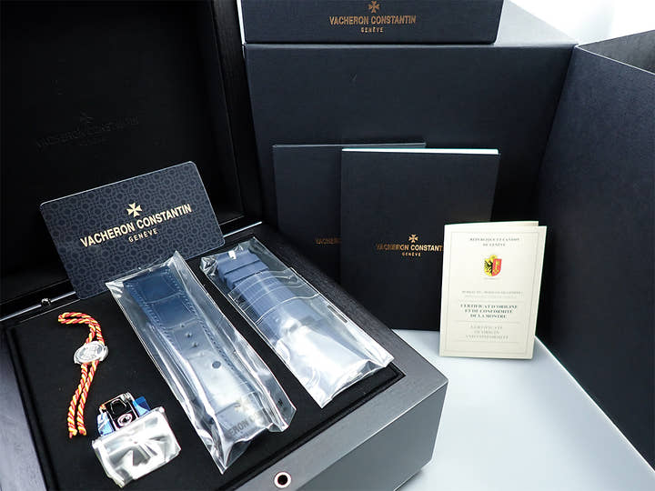 ヴァシュロンコンスタンタン オーヴァーシーズ Ref.4500V/110A-B128 ブルー文字盤 未使用 P689WRZS