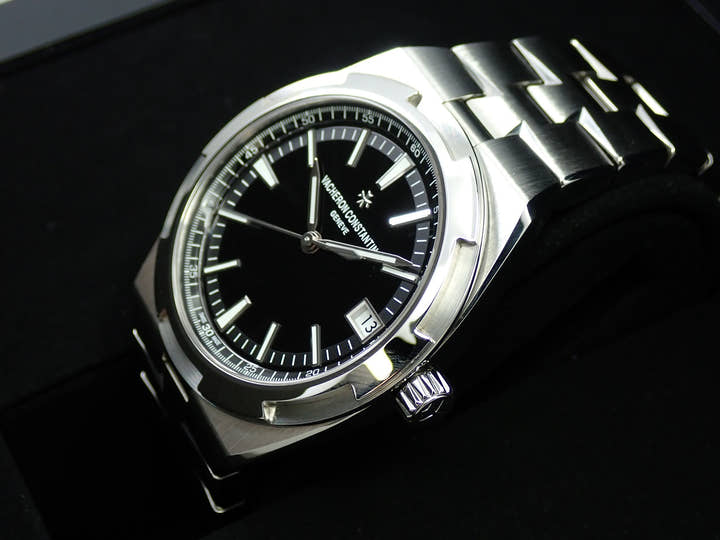ヴァシュロンコンスタンタン オーヴァーシーズ Ref.4500V/110A-B483 ブラック文字盤 美品 05H32ZTF