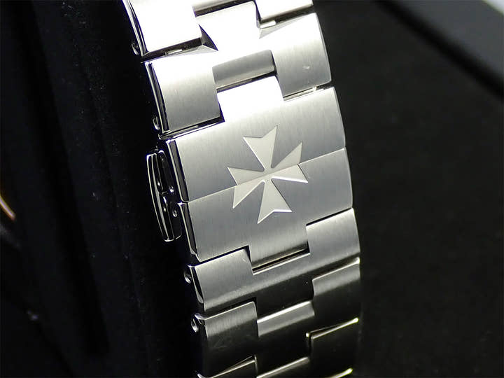 ヴァシュロンコンスタンタン オーヴァーシーズ Ref.4500V/110A-B483 ブラック文字盤 美品 4A651TC3