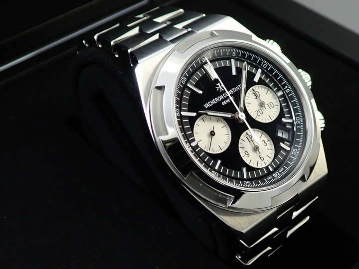 ヴァシュロンコンスタンタン オーヴァーシーズ クロノグラフ Ref.5500V/110A-B481 ブラック文字盤 美品 5M0RPMYP