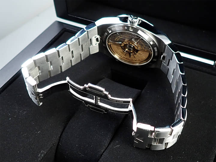 ヴァシュロンコンスタンタン オーヴァーシーズ Ref.4500V/110A-B128 ブルー文字盤 中古 955C2266