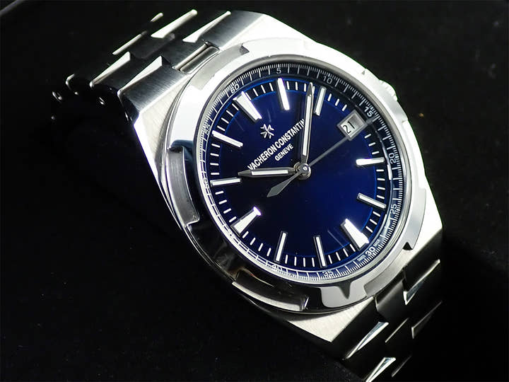 ヴァシュロンコンスタンタン オーヴァーシーズ Ref.4500V/110A-B128 ブルー文字盤 中古 955C2266
