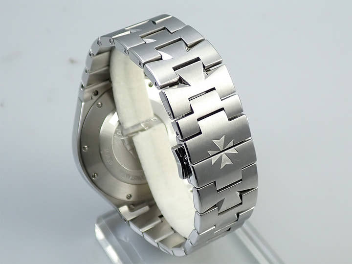 ヴァシュロンコンスタンタン オーヴァーシーズ Ref.47040/B01A-9094 ブラック文字盤 中古 91VPZZHT