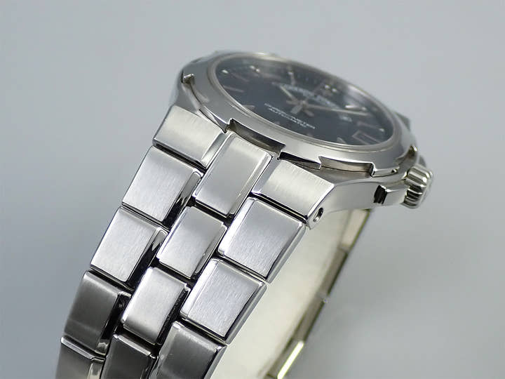 ヴァシュロンコンスタンタン オーヴァーシーズ Ref.42052/423A-8731 ブルー文字盤 中古 YL866401