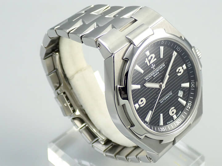 ヴァシュロンコンスタンタン オーヴァーシーズ Ref.47040/B01A-9094 ブラック文字盤 中古 77HFXPYS