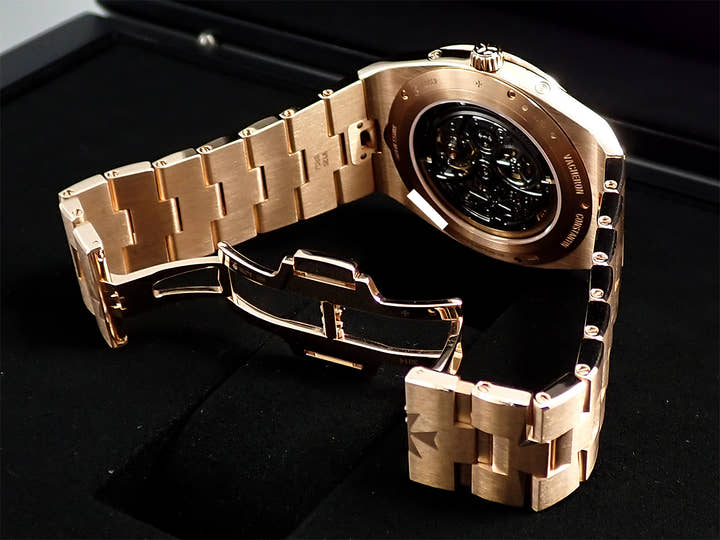 ヴァシュロンコンスタンタン オーヴァーシーズ エクストラフラット パーペチュアルカレンダー スケルトン Ref.4300V/120R-B642 スケルトン文字盤 未使用 657KMCZV