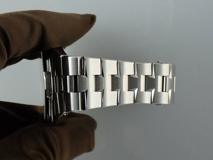 ヴァシュロンコンスタンタン オーヴァーシーズ ムーンフェイズ レトログラード デイト Ref.4000V/210A-B911 ブルー文字盤 美品 9JPJAJL4