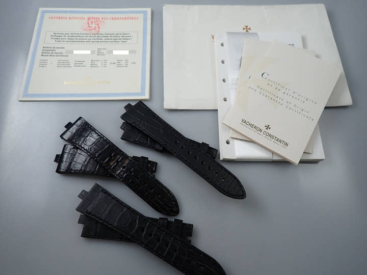 ヴァシュロンコンスタンタン オーヴァーシーズ Ref.42052/000J シルバー文字盤 中古 S6KKSVUK