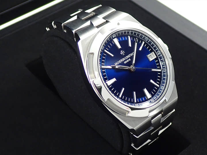 ヴァシュロンコンスタンタン オーヴァーシーズ Ref.4500V/110A-B128 ブルー文字盤 未使用 5T6494ZM