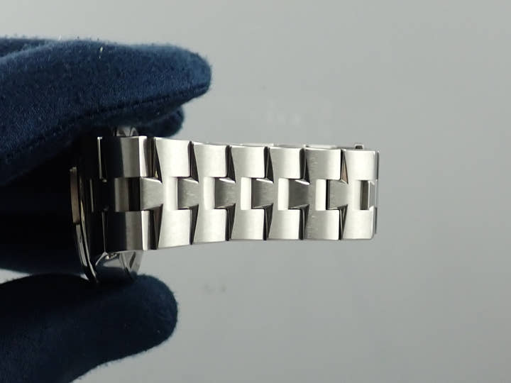 Vacheron Constantin Overseas Ref.2300V/100A-B170 Blue Dial Used K23M6822