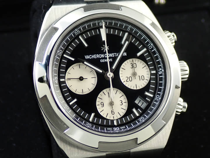 ヴァシュロンコンスタンタン オーヴァーシーズ クロノグラフ Ref.5500V/110A-B481 ブラック文字盤 中古 L9771996