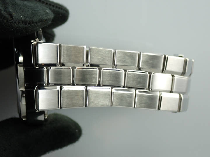 ヴァシュロンコンスタンタン オーヴァーシーズ クロノグラフ Ref.49140/423A-8790 シルバー文字盤 中古 13WUTU6S