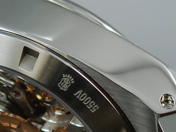 ヴァシュロンコンスタンタン オーヴァーシーズ クロノグラフ Ref.5500V/110A-B148 ブルー文字盤 中古 88767MJK
