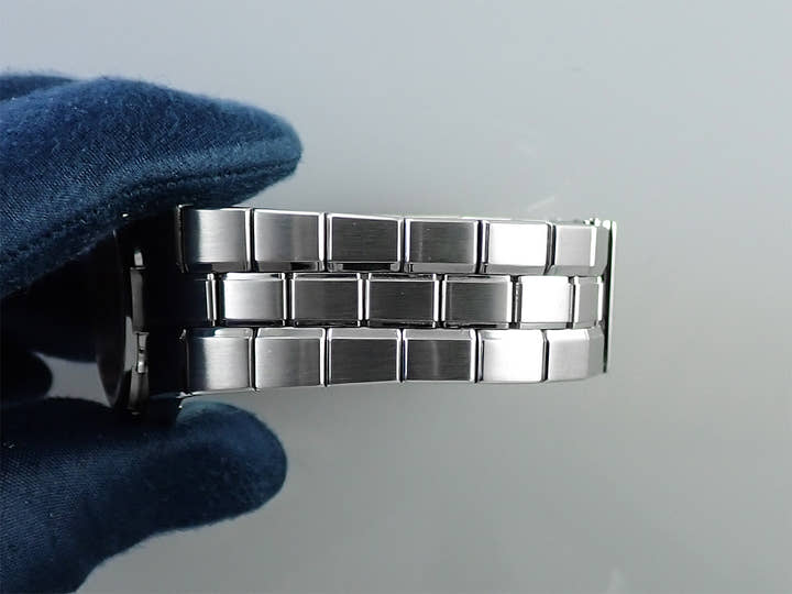 ヴァシュロンコンスタンタン オーヴァーシーズ Ref.42050/423A サーモン文字盤 中古 0MH800HF