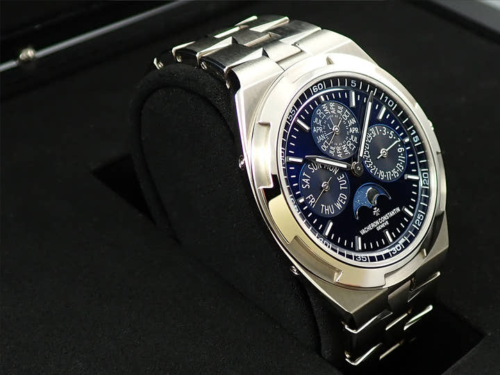 ヴァシュロンコンスタンタン オーヴァーシーズ エクストラフラット パーペチュアルカレンダー Ref.4300V/120G-B945 ブルー文字盤 美品 JK997674