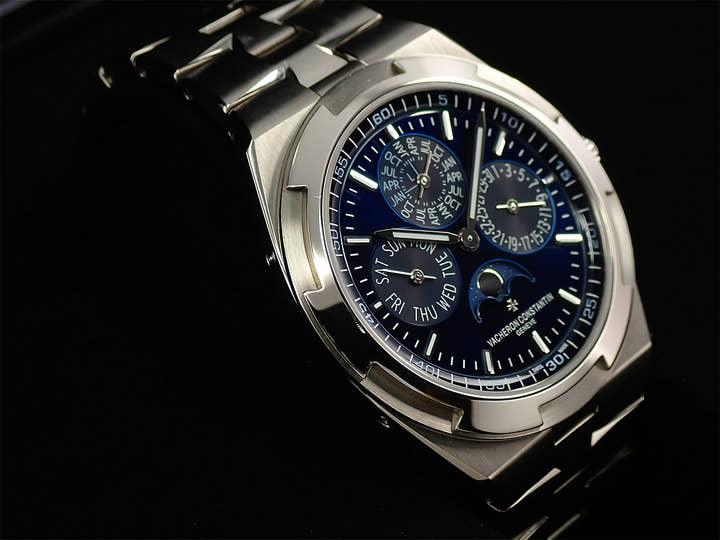 ヴァシュロンコンスタンタン オーヴァーシーズ エクストラフラット パーペチュアルカレンダー Ref.4300V/120G-B945 ブルー文字盤 中古 284M1331