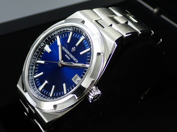 ヴァシュロンコンスタンタン オーヴァーシーズ Ref.4500V/110A-B128 ブルー文字盤 未使用 J6333969