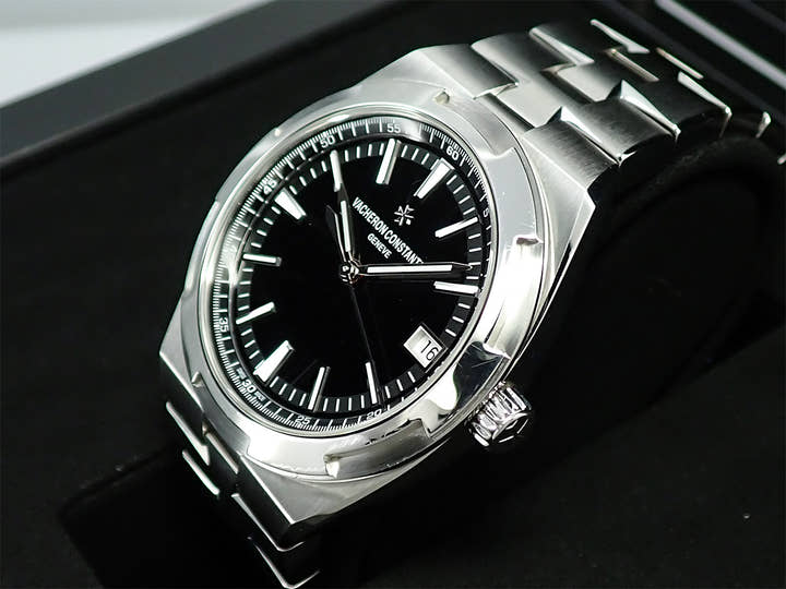 Vacheron Constantin Overseas Ref. 4500V/110A-B483 Black Dial Used V1S81184