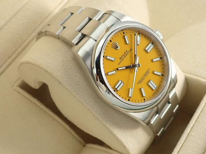 ロレックス オイスターパーペチュアル41 Ref.124300 ステンレススチール イエロー文字盤