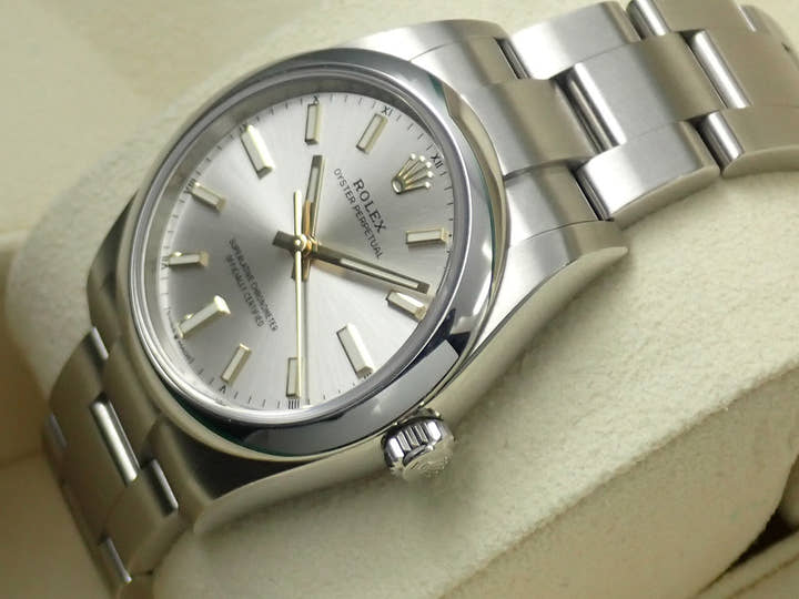 ロレックス オイスターパーペチュアル34 Ref.124200 ステンレススチール シルバー文字盤