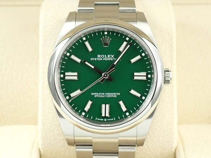 ロレックス オイスターパーペチュアル41 Ref.124300 ステンレススチール グリーン文字盤
