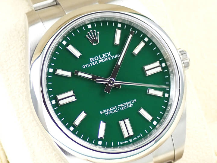 ロレックス オイスターパーペチュアル41 Ref.124300 ステンレススチール グリーン文字盤