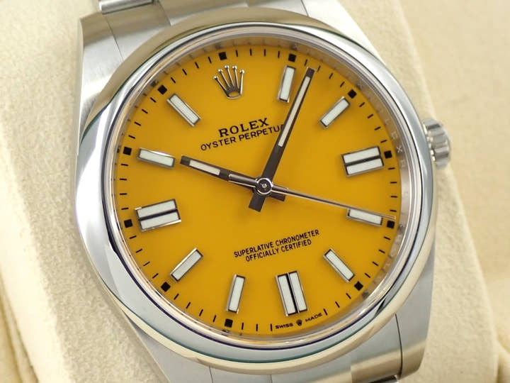 ロレックス オイスターパーペチュアル41 Ref.124300 ステンレススチール イエロー文字盤