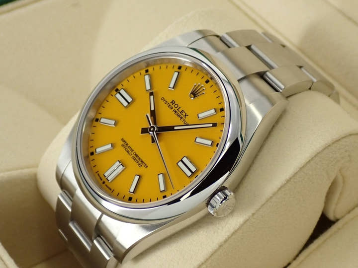 ロレックス オイスターパーペチュアル41 Ref.124300 ステンレススチール イエロー文字盤