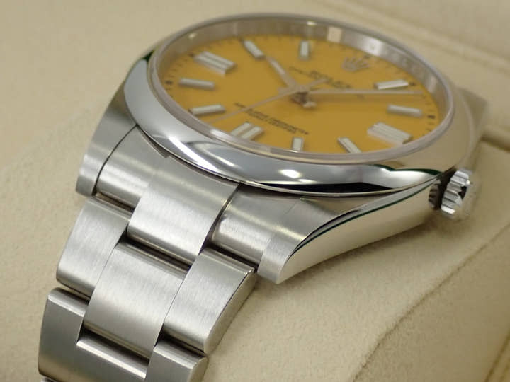 ロレックス オイスターパーペチュアル41 Ref.124300 ステンレススチール イエロー文字盤