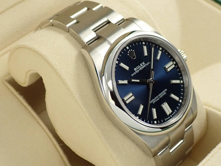 ロレックス オイスターパーペチュアル41 Ref.124300 ステンレススチール ブライトブルー文字盤