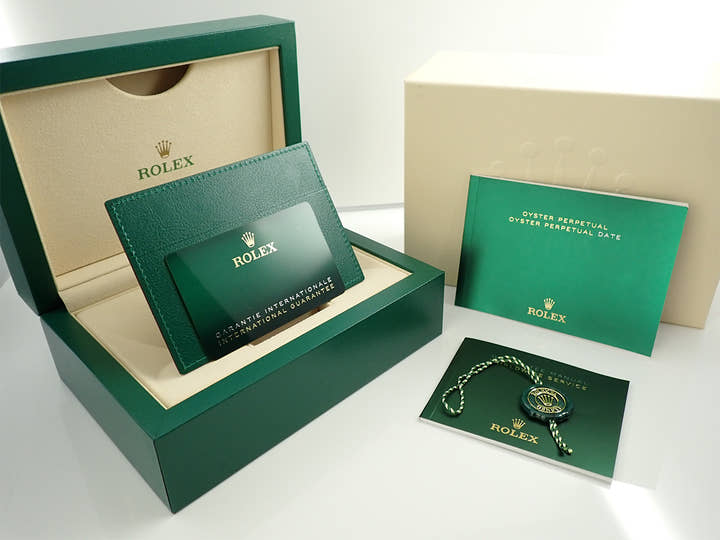 ロレックス オイスターパーペチュアル41 Ref.124300 ステンレススチール ブライトブルー文字盤