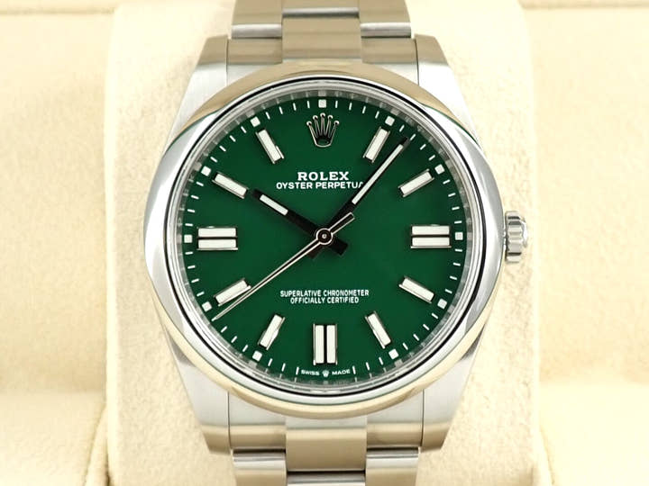 Rolex Oyster Perpetual 41 Ref. 124300 Stainless Steel Green Dial