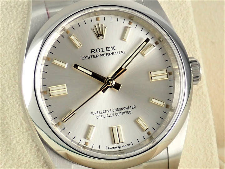 ロレックス オイスターパーペチュアル Ref.126000 シルバー文字盤 極美品 oyster-perpetual-57