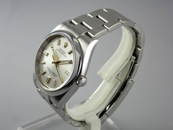 ロレックス オイスターパーペチュアル Ref.126000 シルバー文字盤 極美品 oyster-perpetual-57