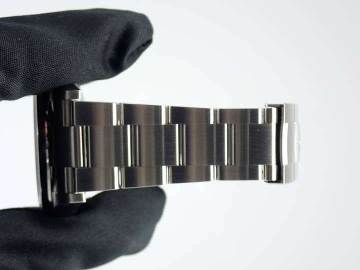 ロレックス オイスターパーペチュアル Ref.126000 シルバー文字盤 極美品 oyster-perpetual-57