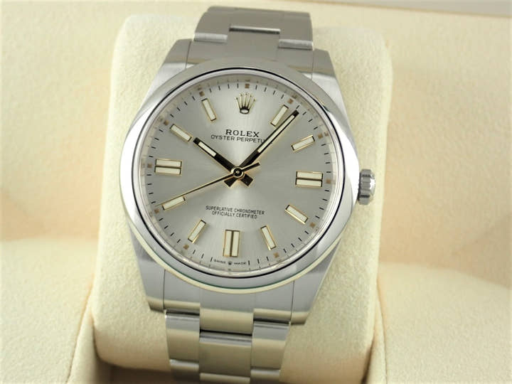 ロレックス オイスターパーペチュアル41 Ref.124300 シルバー文字盤 未使用 oyster-perpetual-75