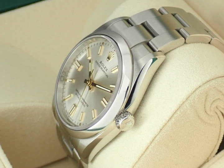 ロレックス オイスターパーペチュアル36 Ref.126000 シルバー文字盤 中古 oyster-perpetual-77