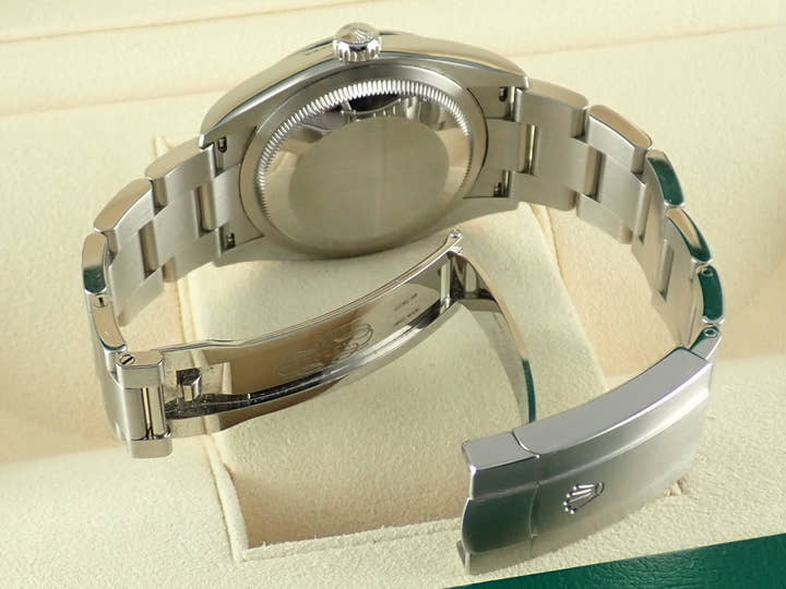 ロレックス オイスターパーペチュアル36 Ref.126000 シルバー文字盤 中古 oyster-perpetual-77