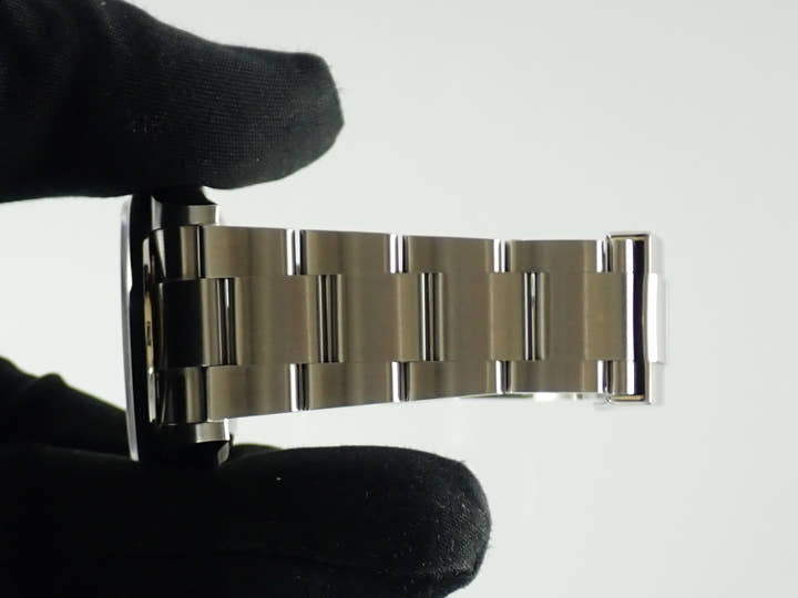 ロレックス オイスターパーペチュアル36 Ref.126000 シルバー文字盤 中古 oyster-perpetual-77